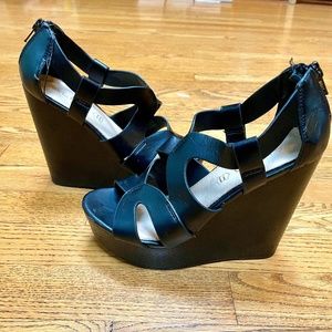 Aldo Black Wedge Platform summer shoe